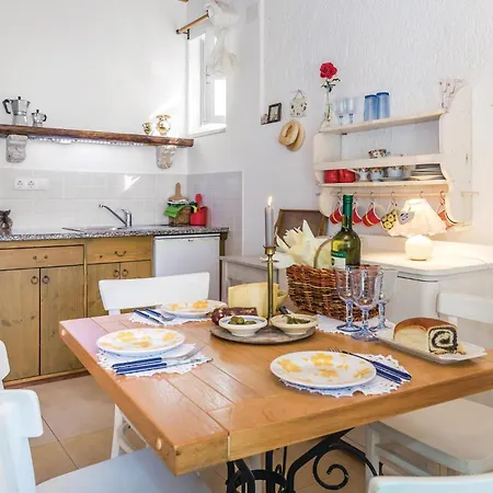 Awesome In Barbat With Kitchen *