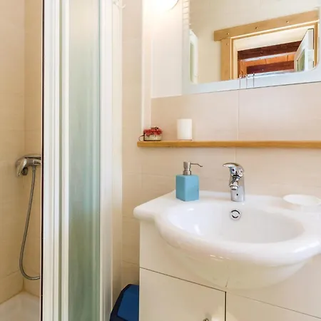 Apartamento Amazing Apartment In Barbat